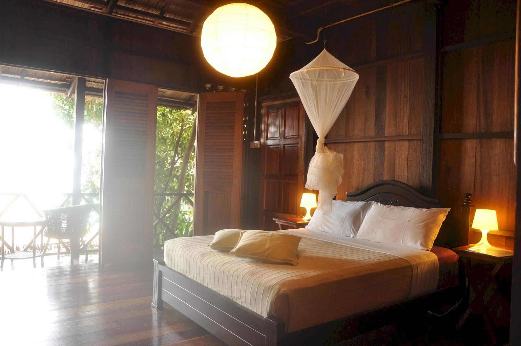Bagus Place Retreat Kampong Mukut Bagian luar foto
