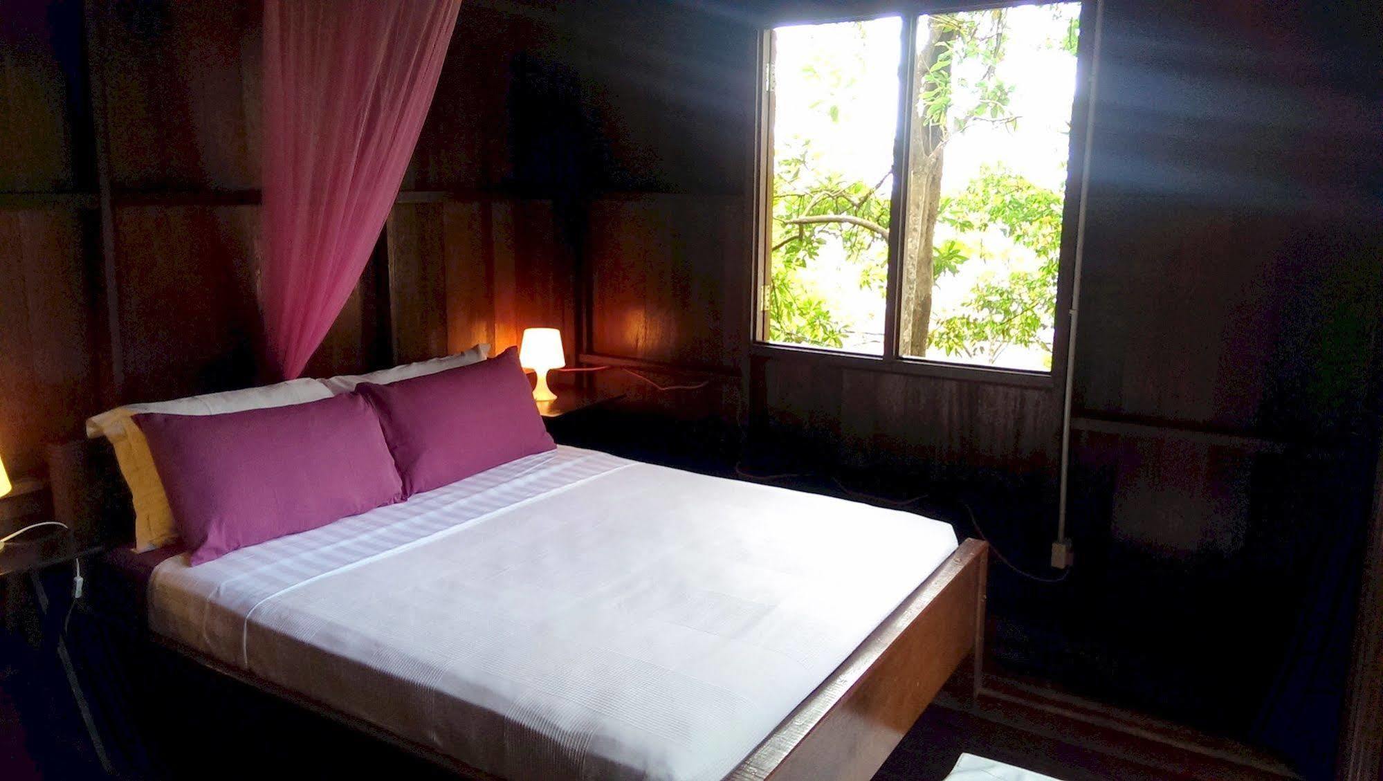 Bagus Place Retreat Kampong Mukut Bagian luar foto